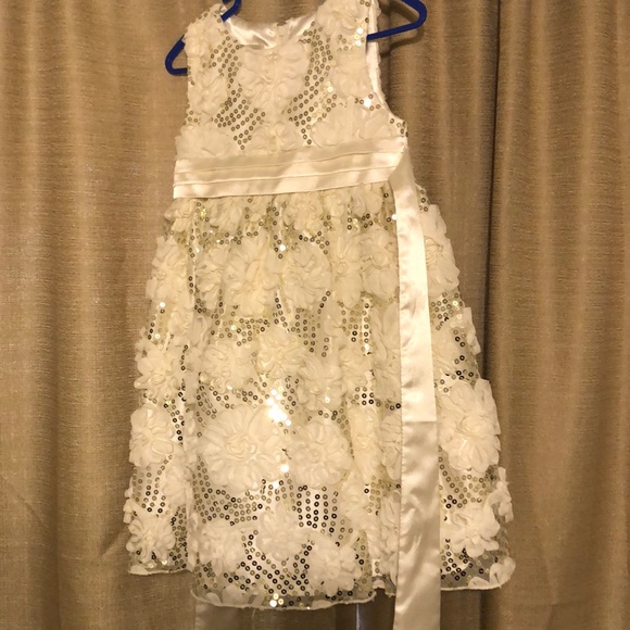 Toddler size 3T formal dress. - Picture 1 of 5
